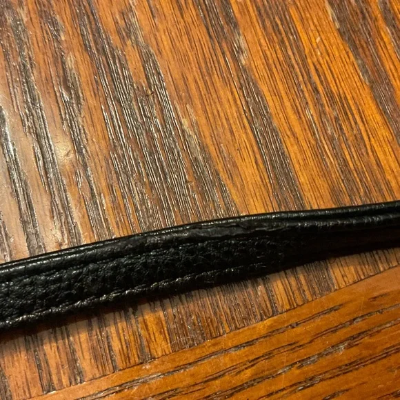 Adorable Betsy Johnson Frilly Black 🌹 Petal Heart Silver Hardware & Chain bag! - Picture 6 of 16